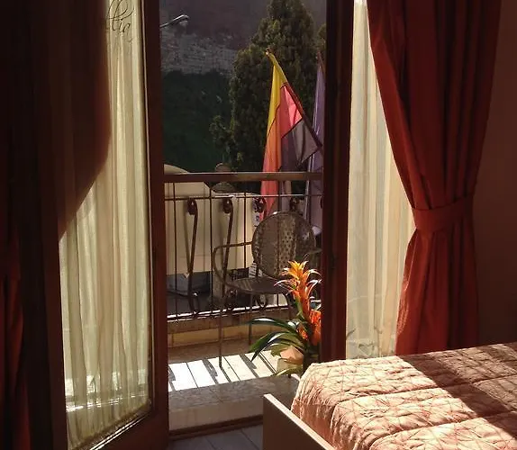 Camollia Alojamento de Acomodação e Pequeno-almoço 3*