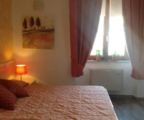 Camollia Bed and Breakfast