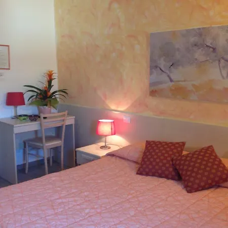 베드 앤드 브렉퍼스트 카몰리아 3* 시에나