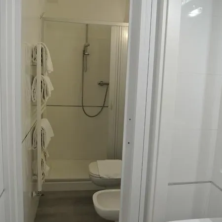 베드 앤드 브렉퍼스트 카몰리아 3*